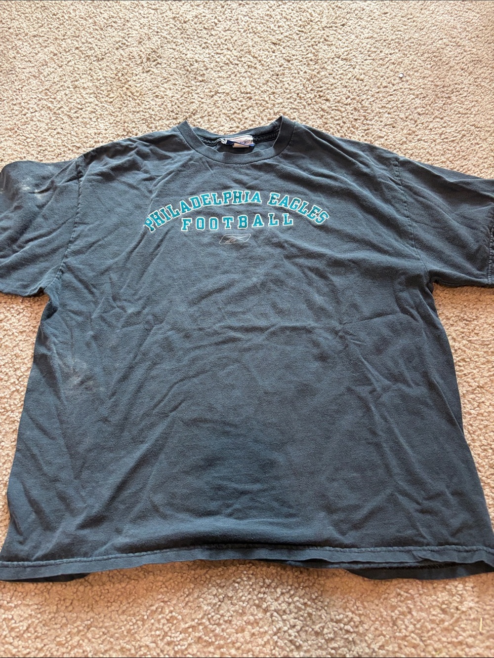 B72 Y2K Reebok Philadelphia Eagles SS Tee, Large w bleach spots